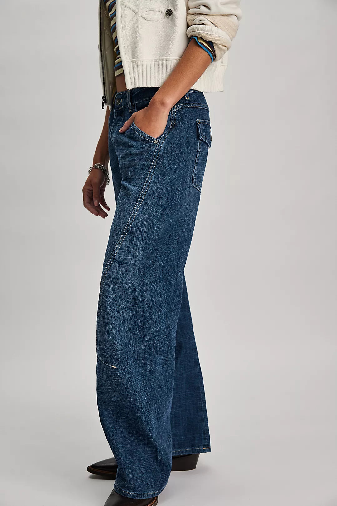 Bowed jeans
