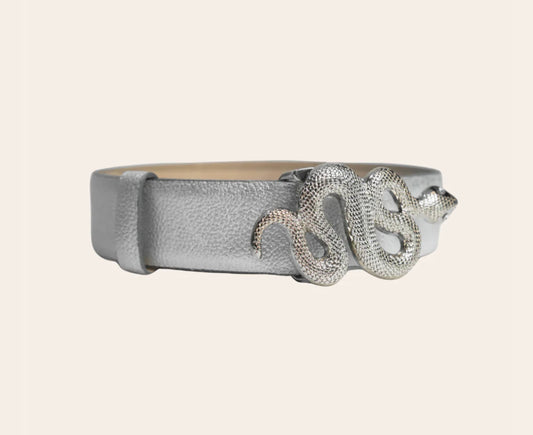 Cinturón plateado liso
